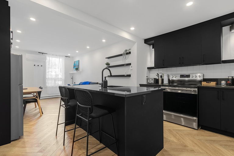 Others 3, Les Appartements du 300, Communauté-Urbaine-de-Québec