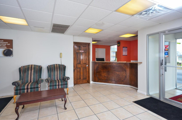 Public Area 5, Motel 6 Pulaski, TN, Giles
