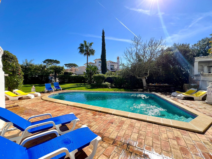 Sport & Beauty 4, Vilamoura Brightness Villa by Homing, Loulé