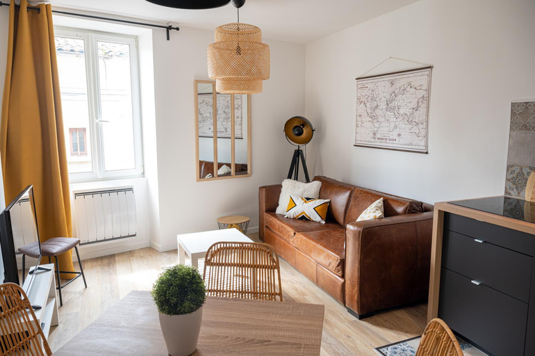 Others 4, Appartement a Vienne, Isère