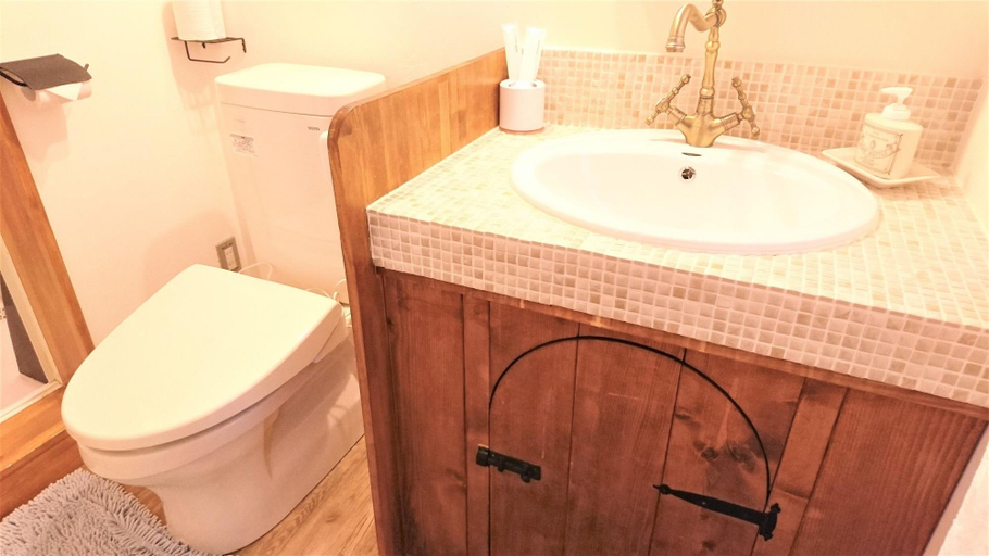 Bathroom 4, Cottage Morinokokage, Yakushima