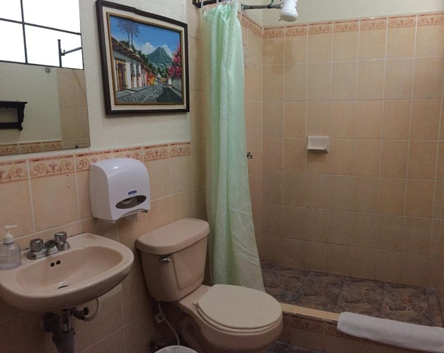Bathroom 2, Hostal Antigua, Antigua Guatemala