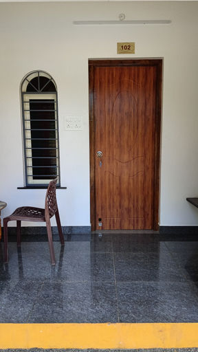 Others 5, De Capital Hotel, Viluppuram
