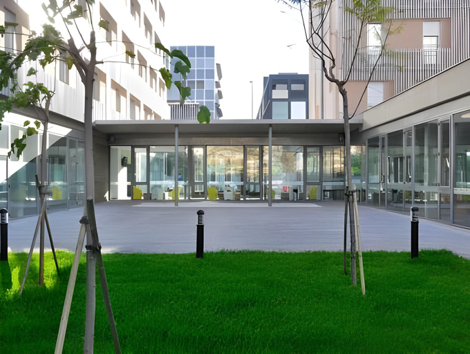 Others 5, Residencia Universitaria Damia Bonet, Valencia