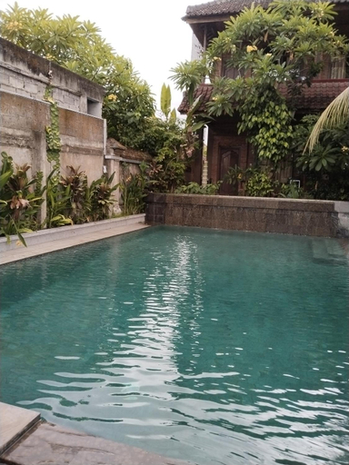 Swimming Pool 9
