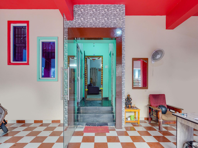 Others 3, Hotel O Eswar Residency Saligramam, Chennai