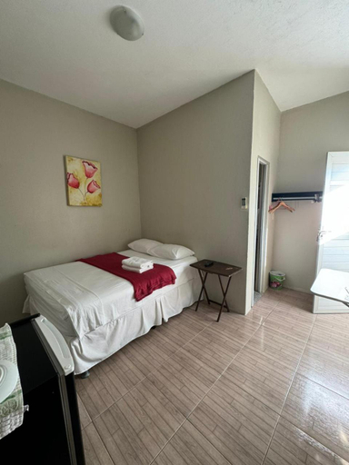 Bedroom 13