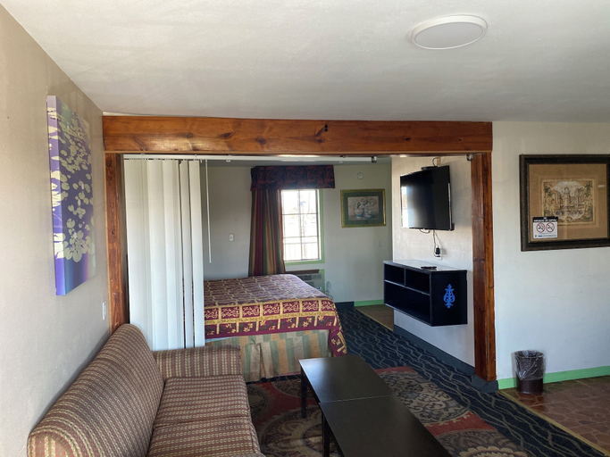 Bedroom 3, Jacks motel, Orleans