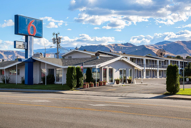 Exterior & Views 2, Motel 6 Wenatchee Wa, Chelan