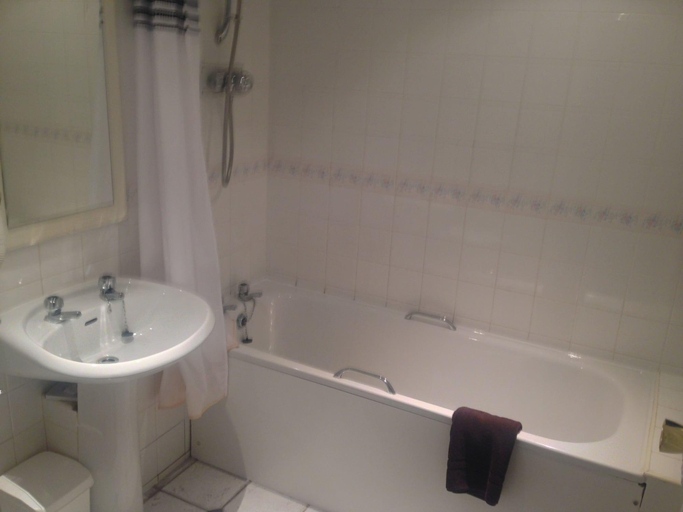 Bathroom 4, Marshall Meadows Country House Hotel, Northumberland