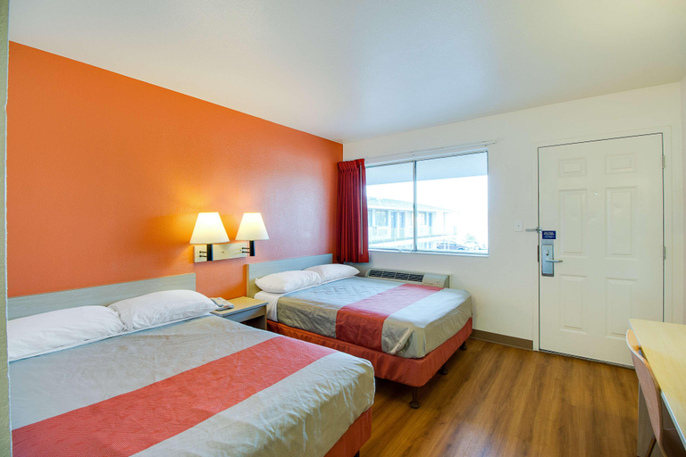 Bedroom 3, Motel 6 Phoenix, AZ - East, Maricopa