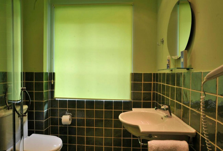 Bathroom 4, Ariston, Epirus