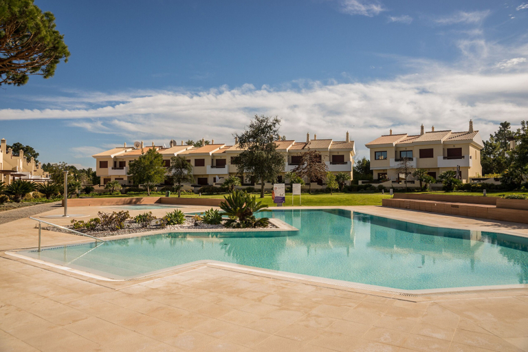 Sport & Beauty, Vilamoura Typical 3 With Pool by Homing, Loulé