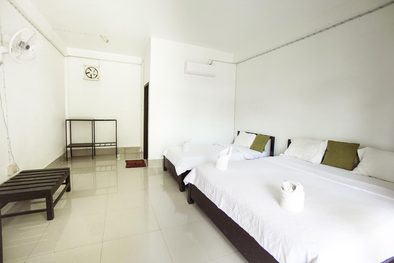 Bedroom 2, Mr Tho's Bungalow, Khong