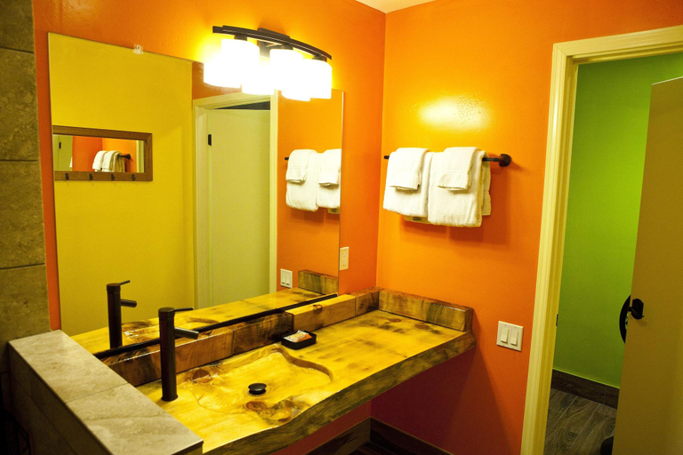 Bathroom 4, Nomads Hotel, Orange
