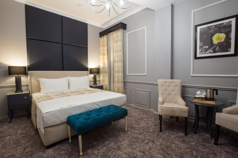 Bedroom 2, Peninsula Boutique Hotel, Constanta