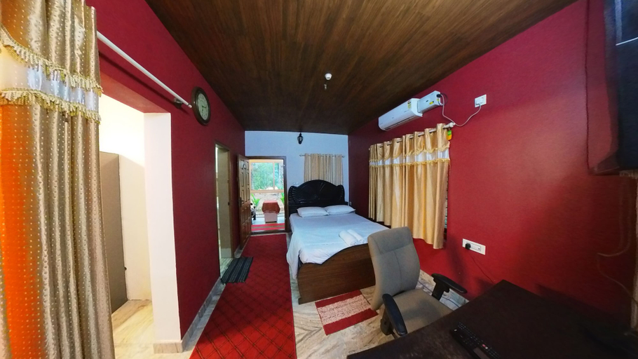 Bedroom 2, Makam Holiday Home, Kannur