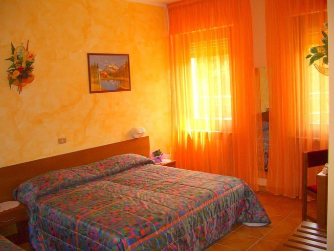 Bedroom 3, Hotel Sarre, Aosta