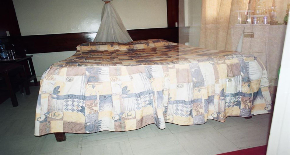 Bedroom 3, Blue Hut Hotel, Starehe