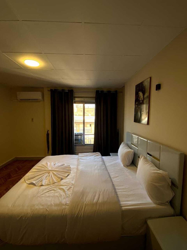 Bedroom 2, Sky light hotel, 'Abdin