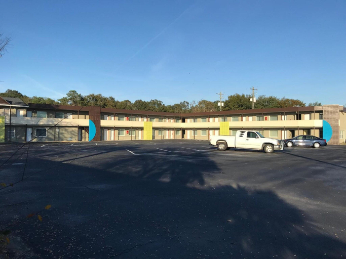 Exterior & Views, Oasis Inn, Beaufort