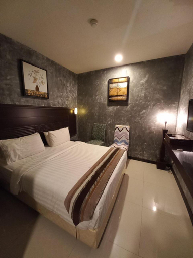 Bedroom 8