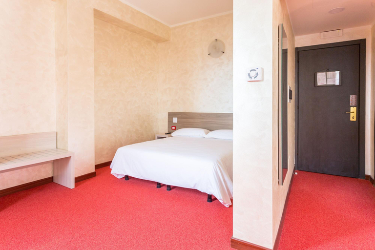 Bedroom 3, Hotel Italia Dormelletto, Novara