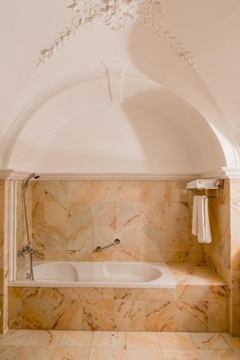 Bathroom 7