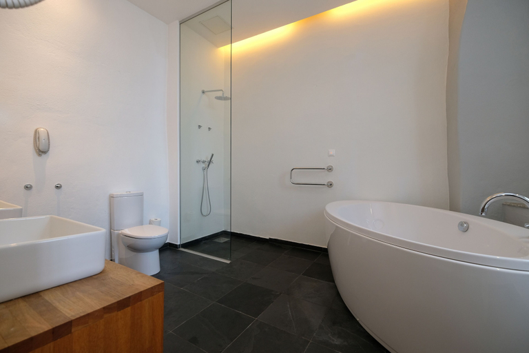 Bathroom 3, The Three Sisters Hotel, Tallinn