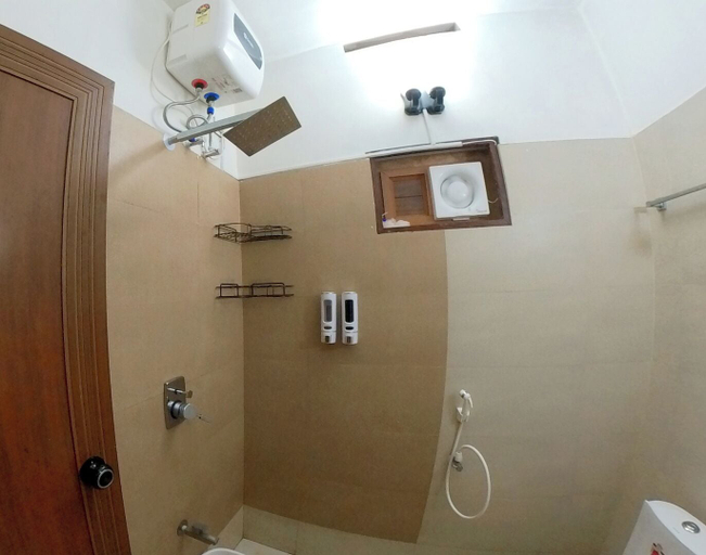 Bathroom 3, Makam Holiday Home, Kannur
