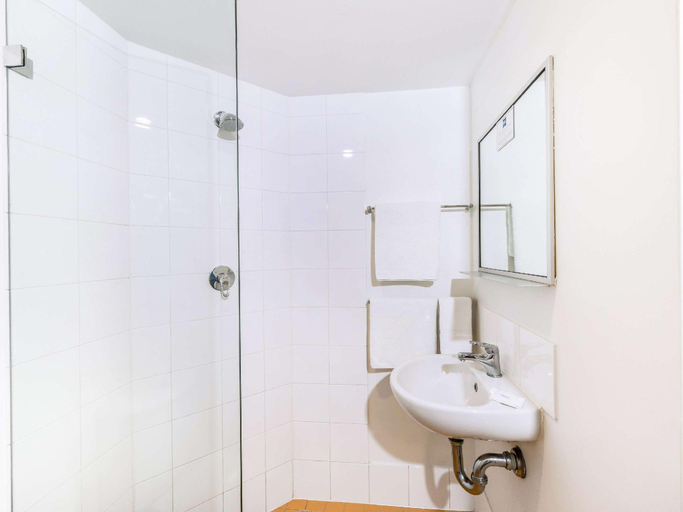 Bathroom 4
