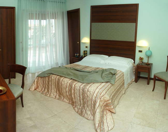 Bedroom 3, Hotel Royal, Chieti