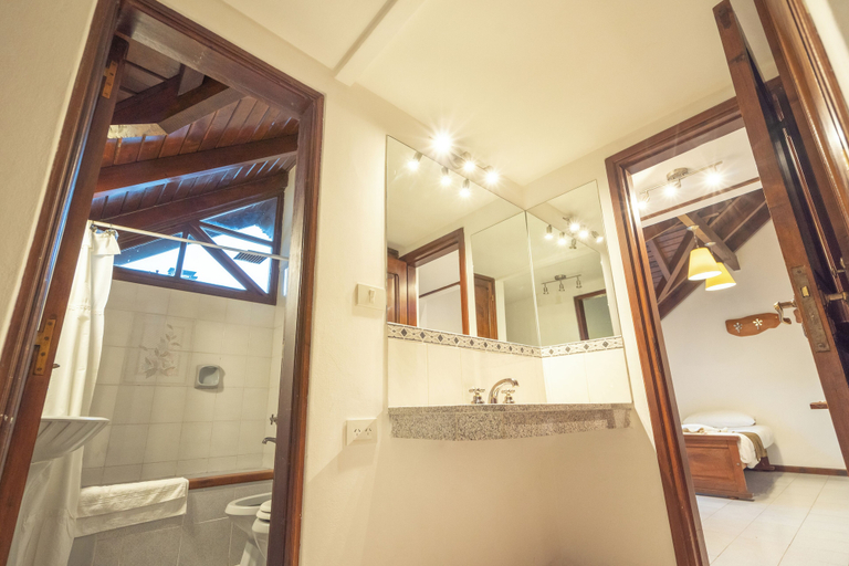 Bathroom, La Fontaine Apart y Hotel, Lacar