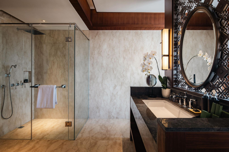 Bathroom 19