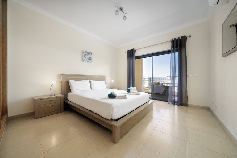 Bedroom 3, Lagos Central 1 With Pool by Homing, Lagos