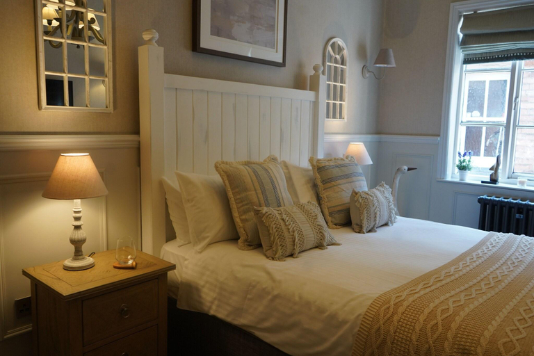 Bedroom 2, The Boot Inn, Derbyshire