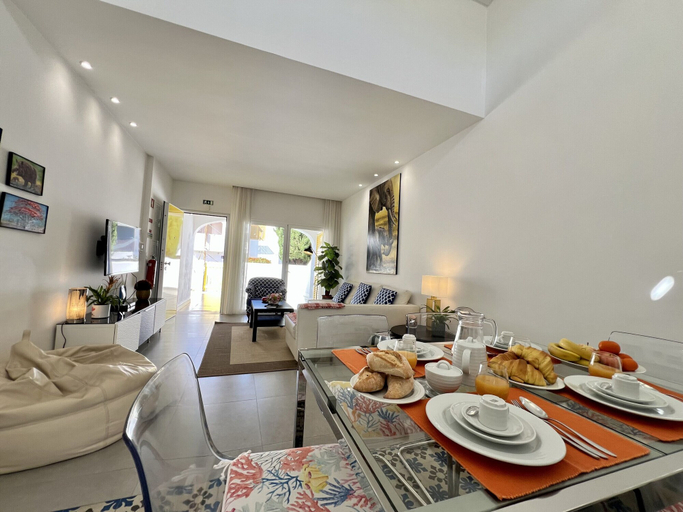 Food & Drinks 5, Vilamoura Club Villa 2 by Homing, Loulé