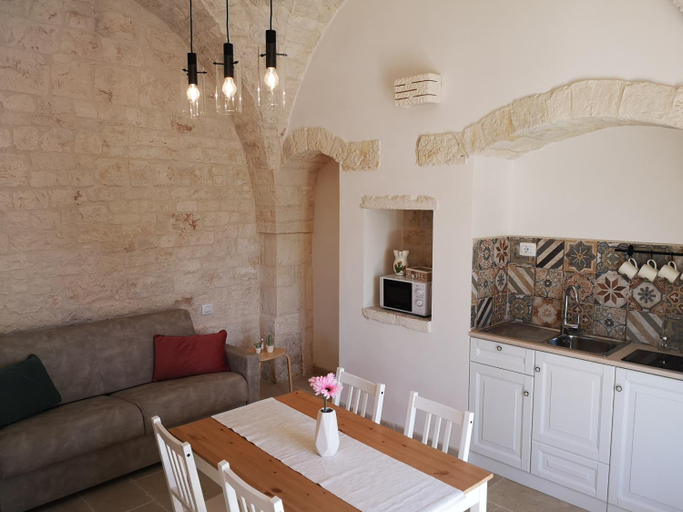 Others 3, Trulli stett, Brindisi