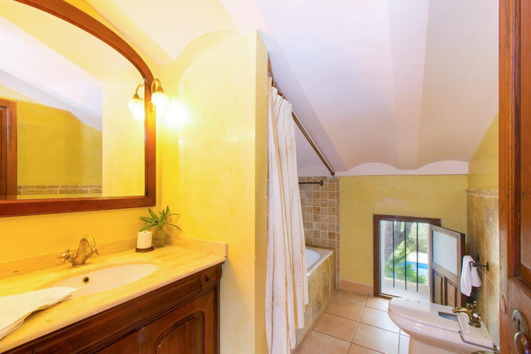 Bathroom 1, G189 Putxet d'en Robi by Mallorca Villa Selection, Baleares