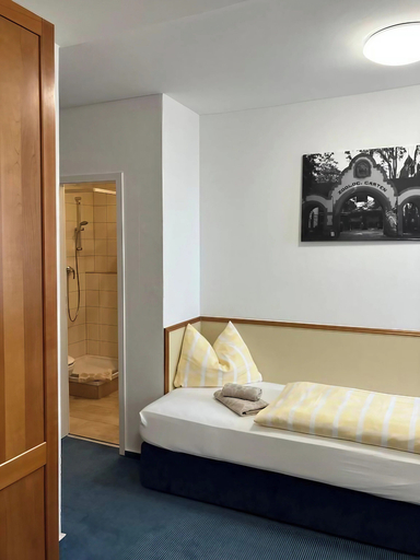 Bedroom 4, Hotel am Bayrischen Platz, Leipzig