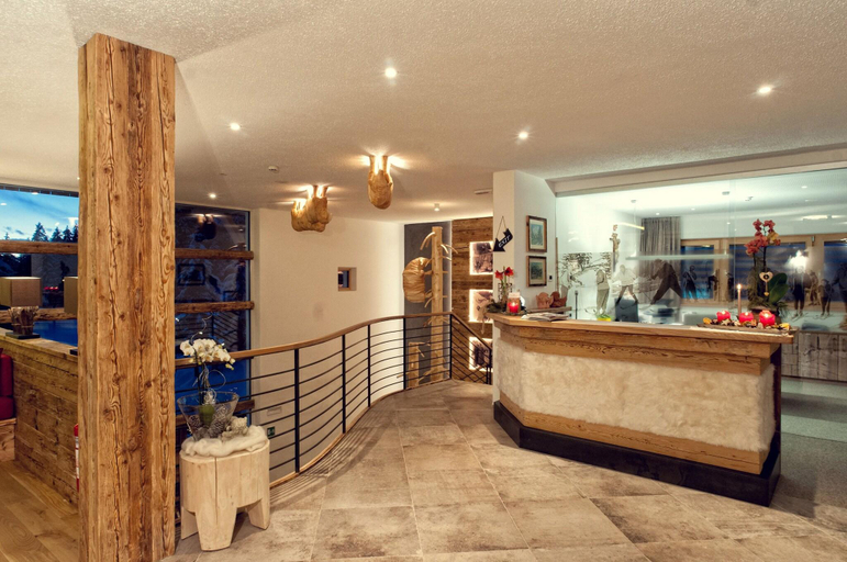 Public Area 2, Alpine Hotel Gran FodÃ¡, Bolzano