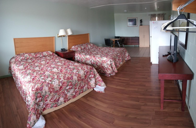 3, Chimo Motel, Cochrane