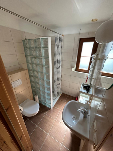 Bathroom, Pod Wodospadem Domki Caloroczne, Cieszyn