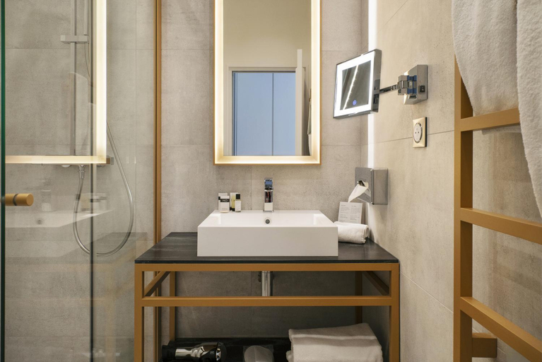 Bathroom 3, Vestay Montaigne, Paris