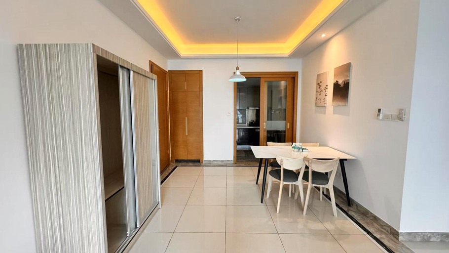 Dining Room 13