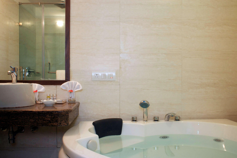 Bedroom, Legend Sarovar Portico Baddi, Solan