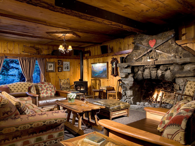 Public Area, Tamarack Lodge, Mono