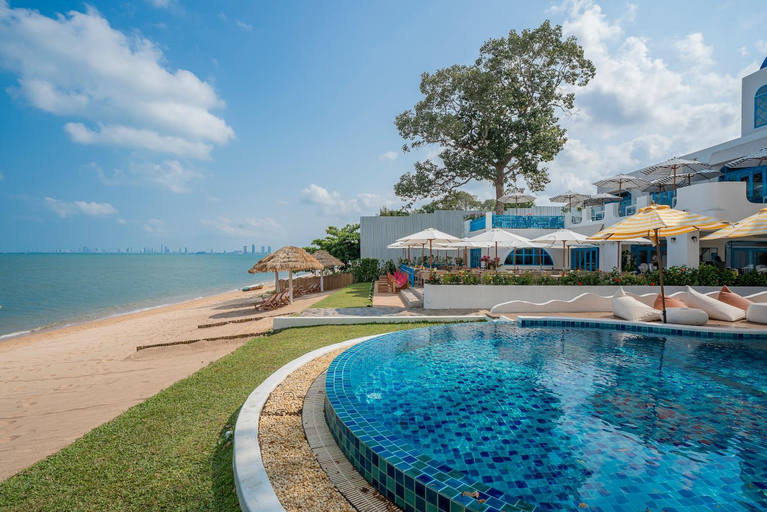 Exterior & Views 2, Sea of Love Suite Cafe Pattaya, Sattahip