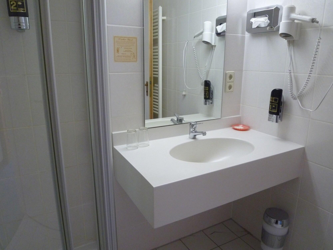 Bathroom 3, Berggasthof & Hotel Hinterrod, Hildburghausen