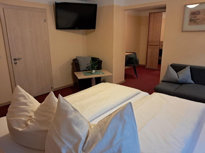 Others 5, Hotel Garni Edelweiß, Traunstein